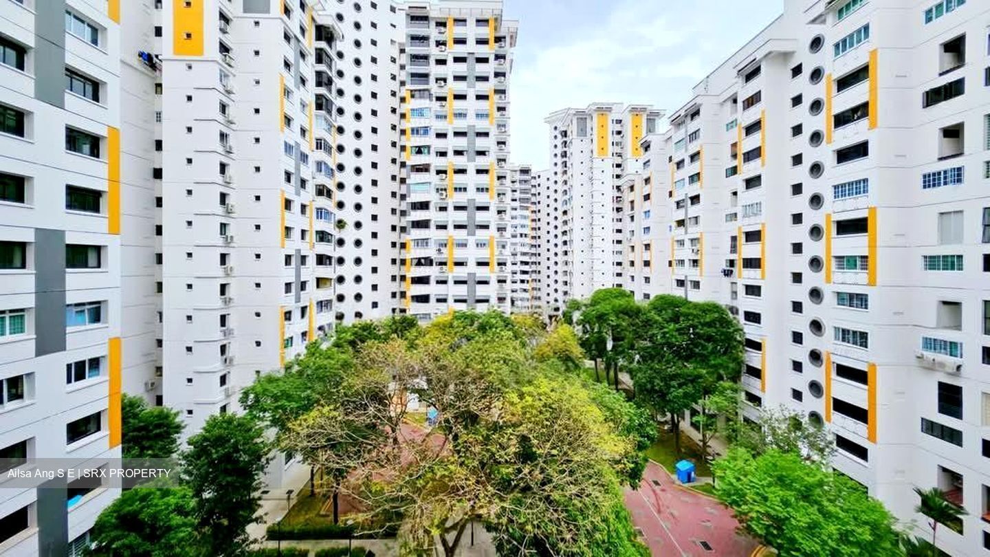 Blk 287A Jurong East Street 21 (Jurong East), HDB Executive #592885311